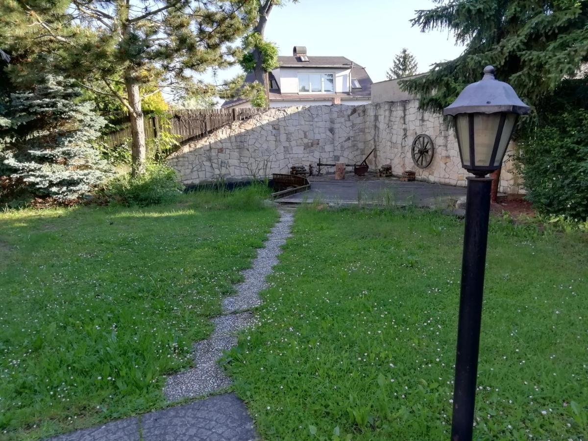 Villa Andy Prag Dış mekan fotoğraf